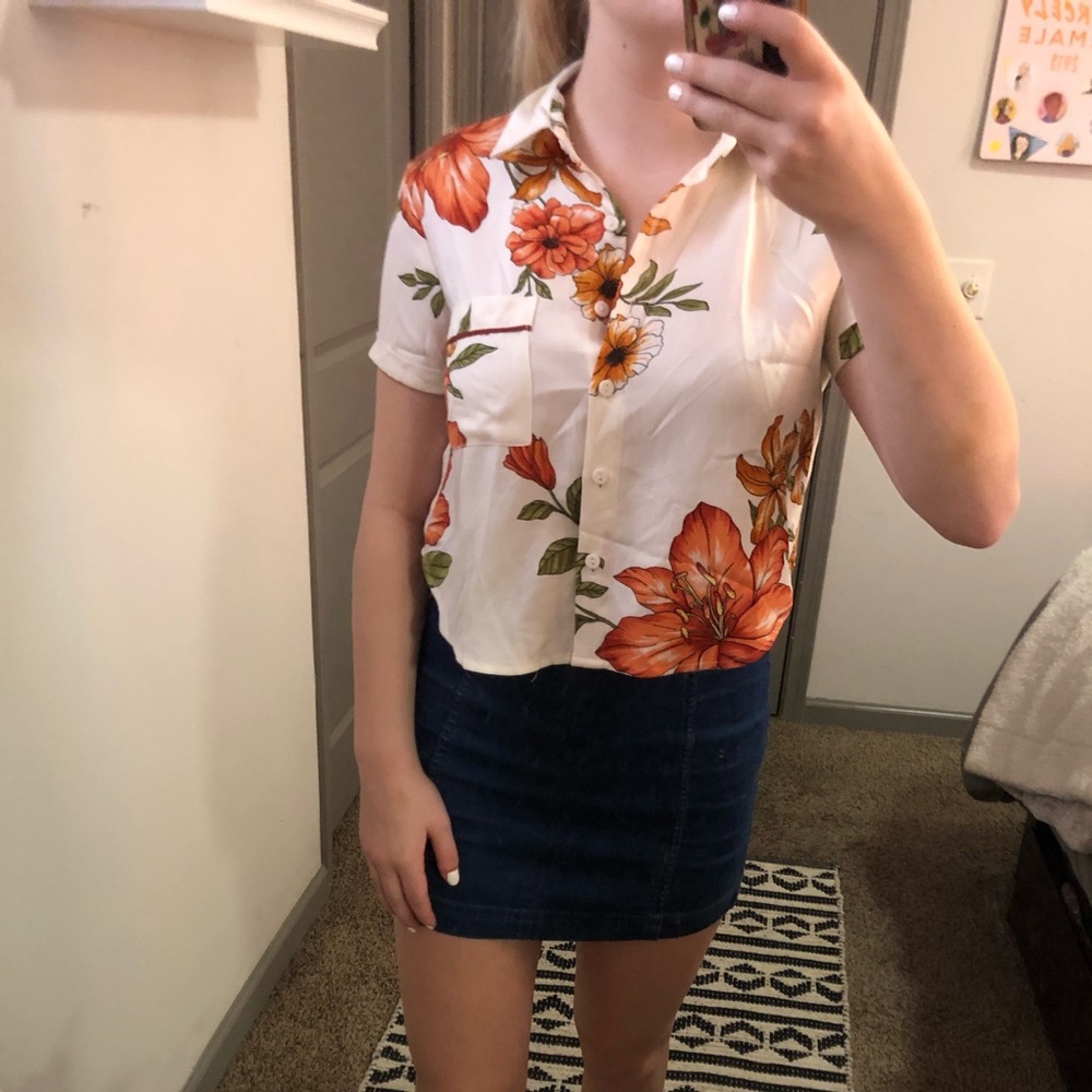 brand new floral button up crop top